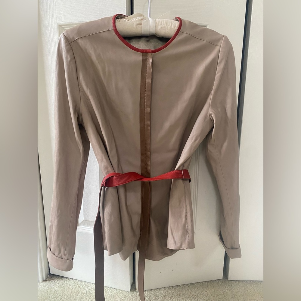 Elie Tahari Coat Size Medium
